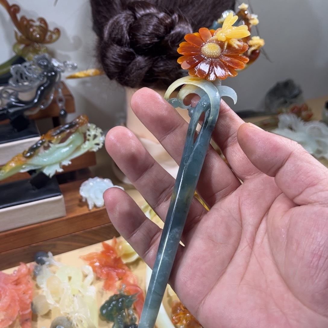 匡***匡蛇纹石玉合金发簪