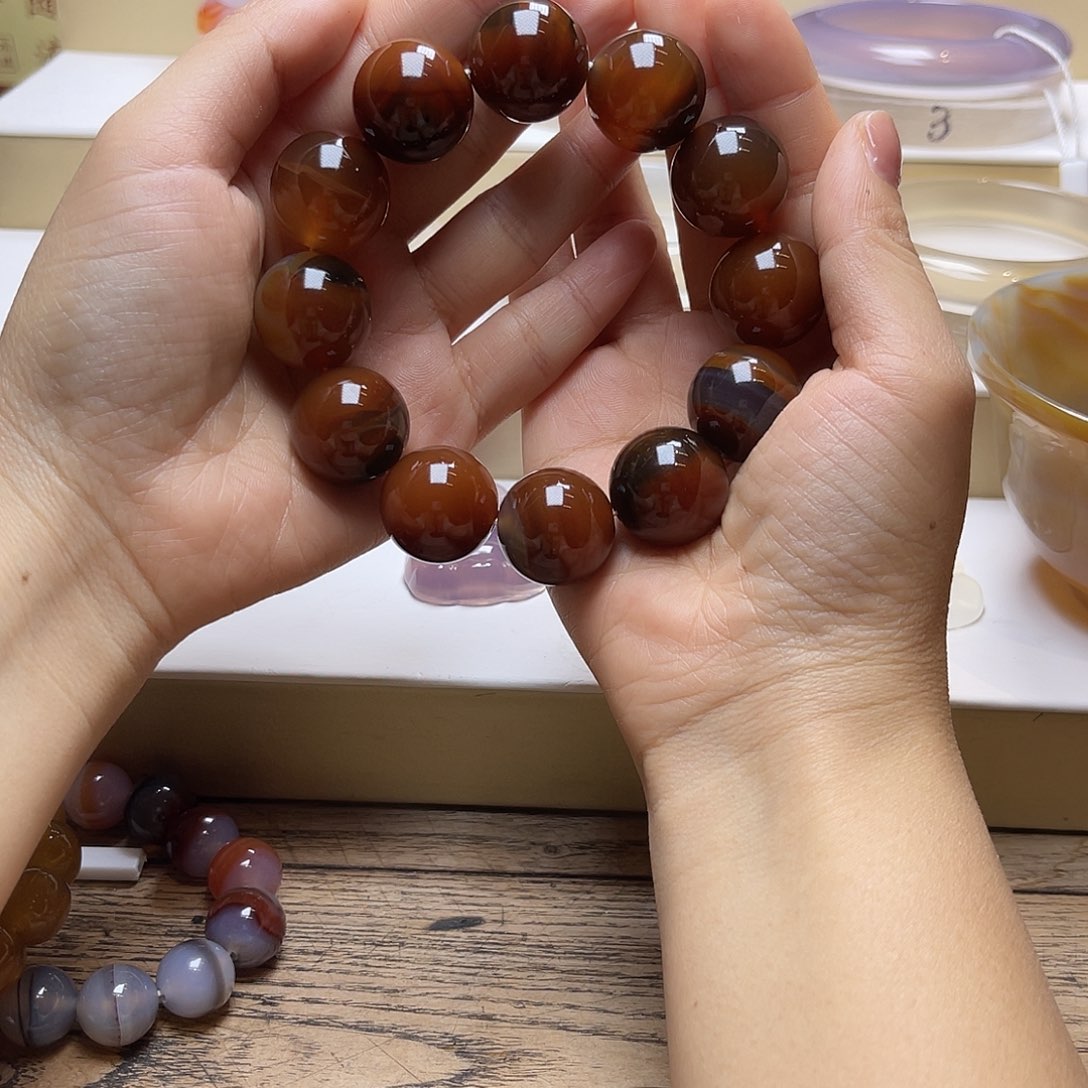 潍***卖玛瑙/玉髓未镶嵌手串