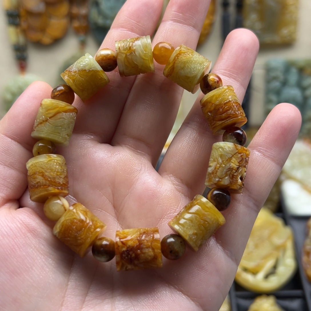蛇纹石玉未镶嵌颈饰