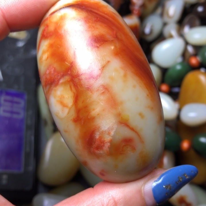 和田玉（翠青玉）未镶嵌珠宝奇石