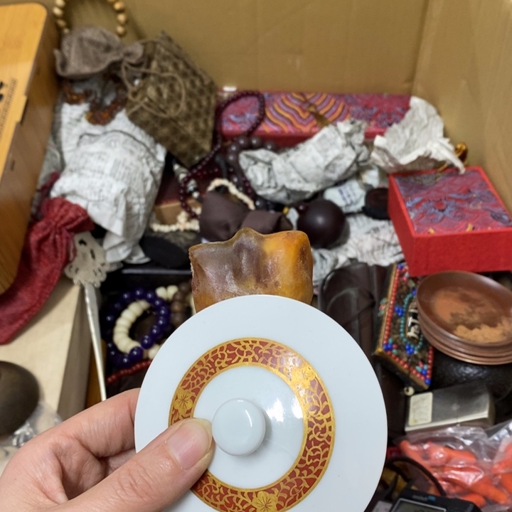 瓷片哈中古工艺品一件