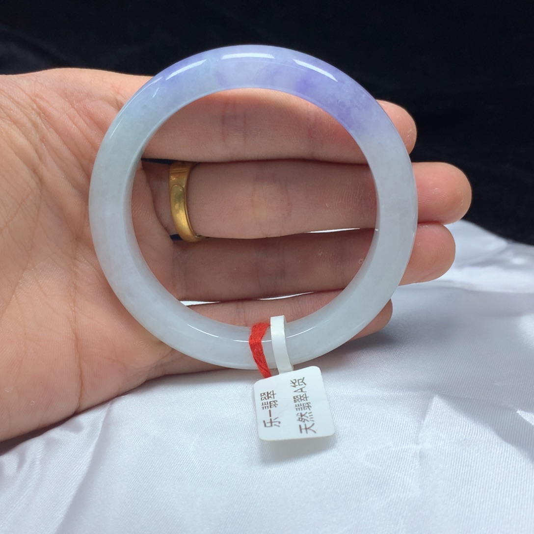 翡翠未镶嵌手镯（圆镯）54