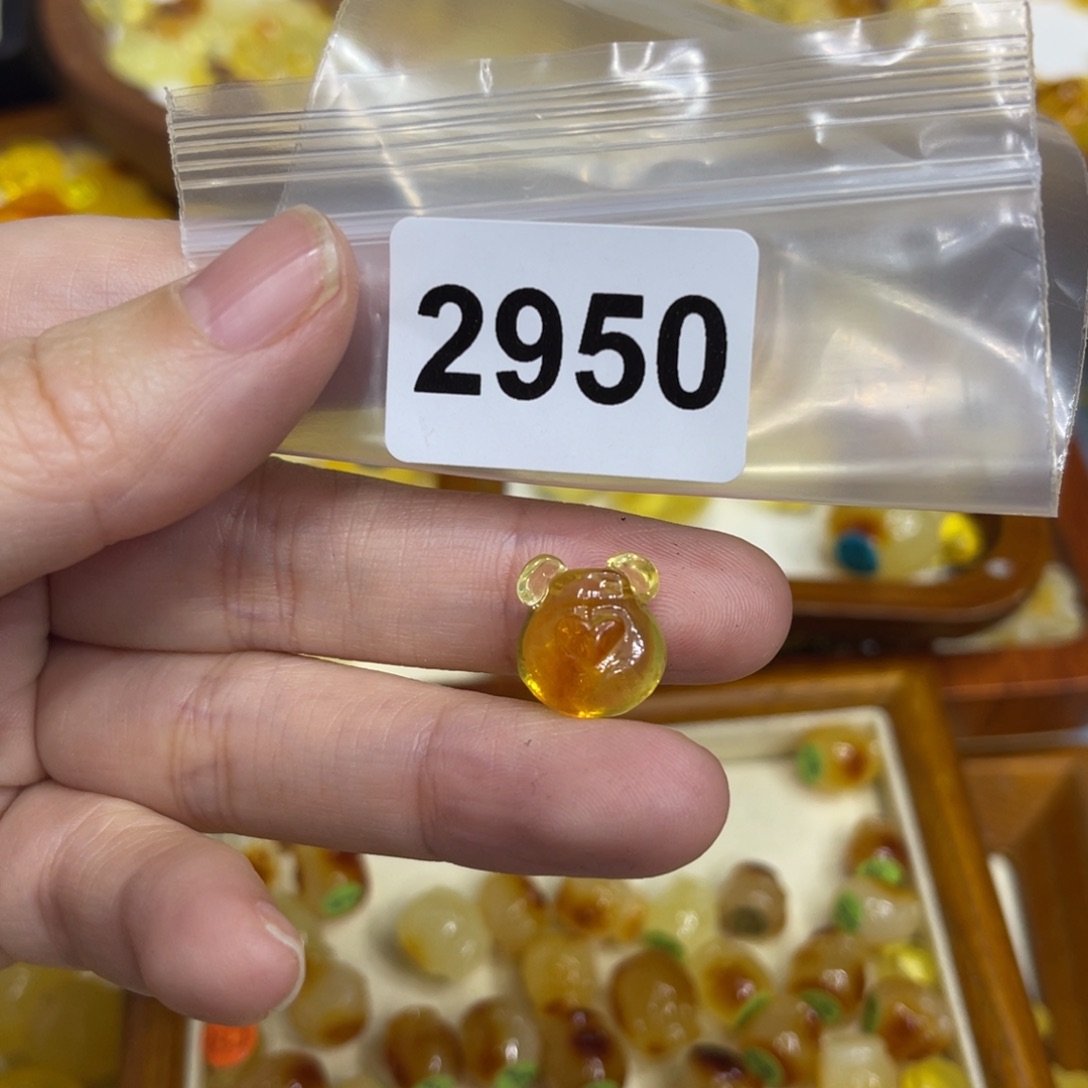 琥珀珠宝奇石未镶嵌