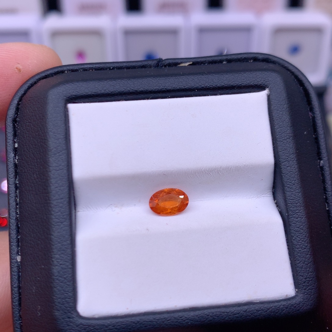 石榴石（芬达石）未镶嵌0.85克拉