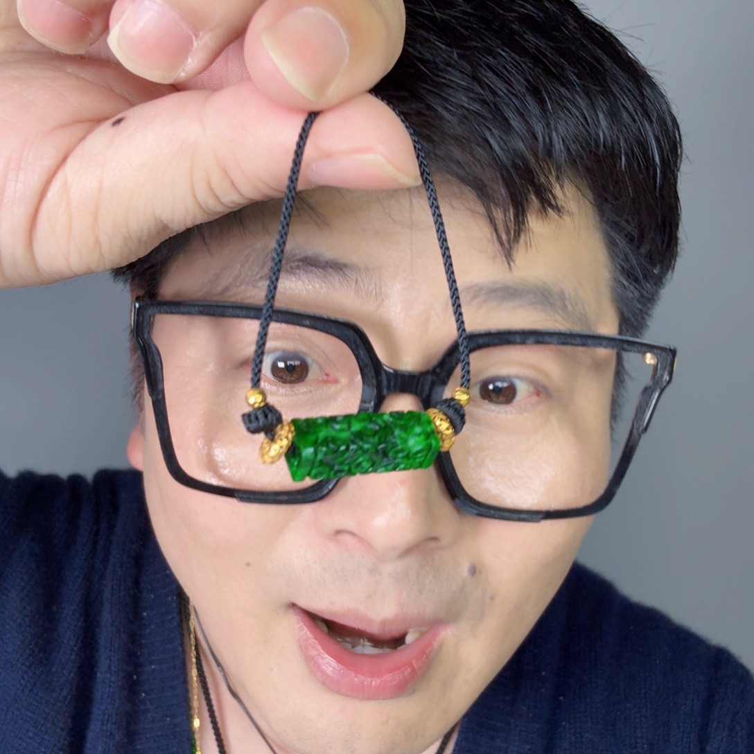 翡翠18K金镶嵌颈饰一件