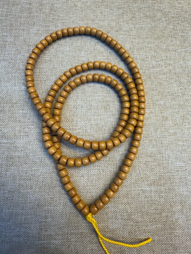 5.0mm天然橄榄核尖脖挂小手串