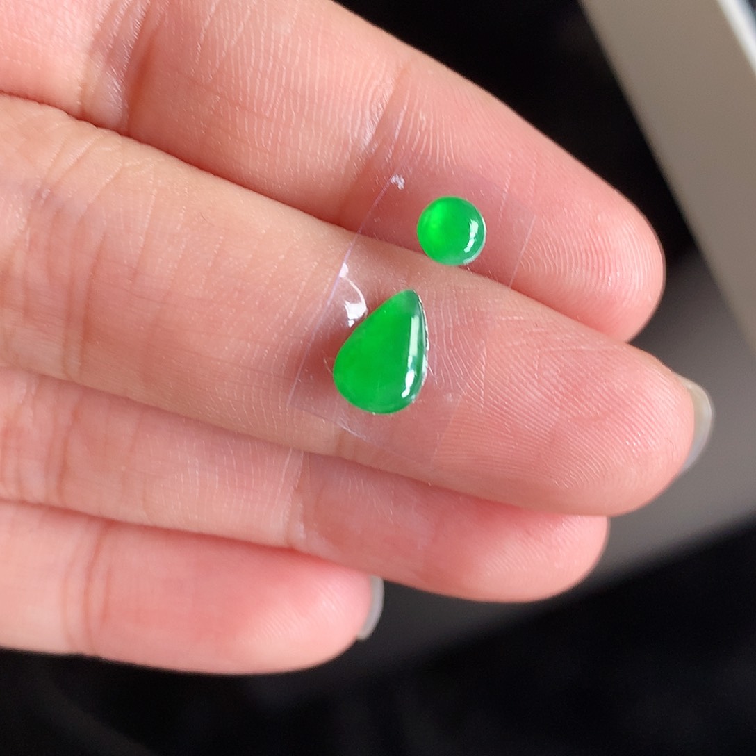吊坠(不含链)未镶嵌翡翠水滴一套