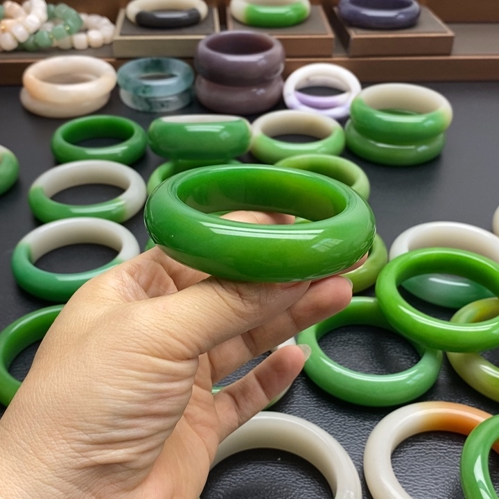 石英质玉手镯未镶嵌?****?