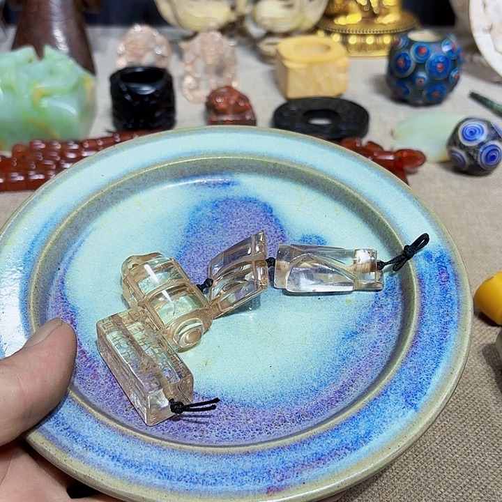 阿****摆件等各种形式进行