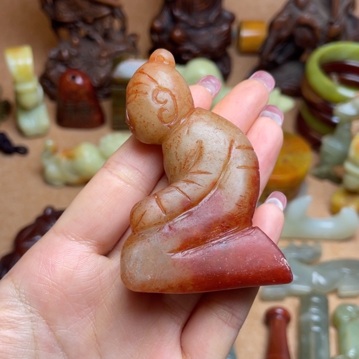 蛇纹石玉未镶嵌颈饰