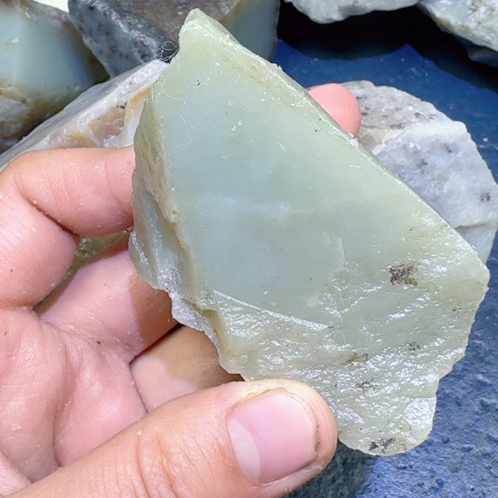 和田玉未镶嵌珠宝半成品