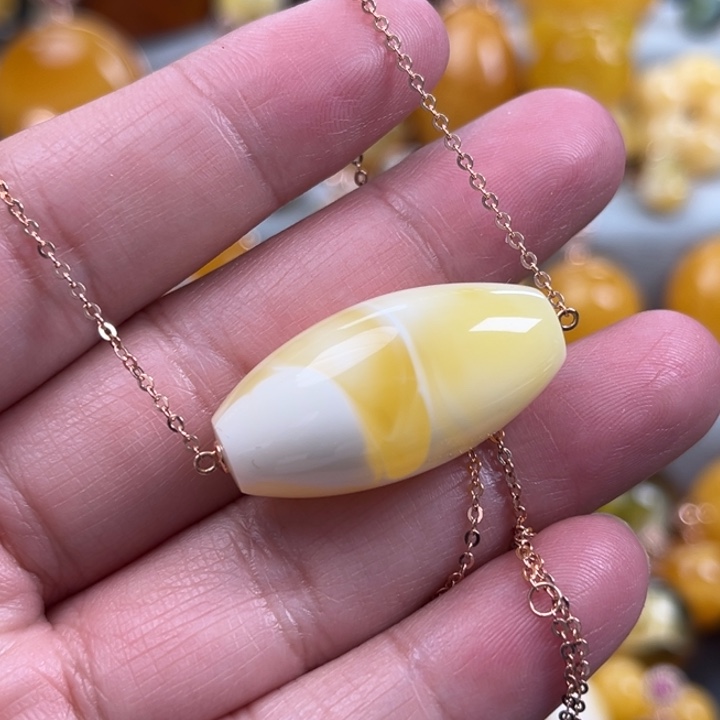 蜜蜡珠宝奇石未镶嵌