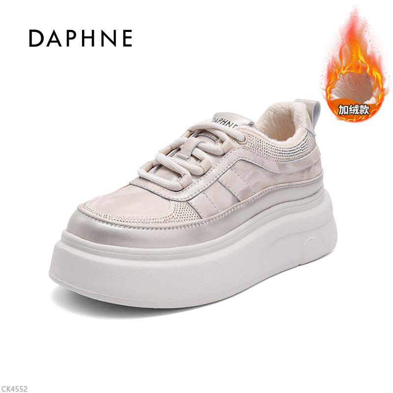达芙妮时尚板鞋2025秋冬新款真皮潮流舒适百搭厚底休闲鞋女小众