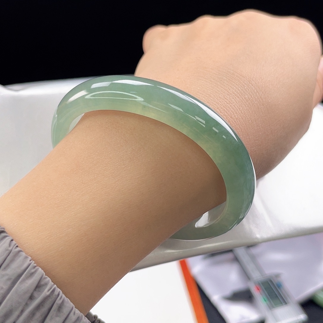 翡翠未镶嵌手镯23号起光宝石绿贵妃5905