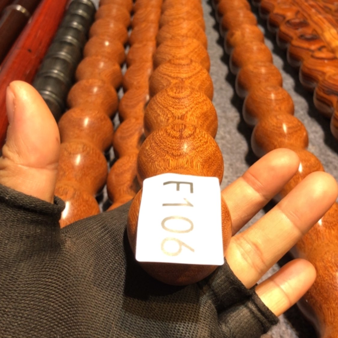 【闪购商品】木赵*领黄金紫檀葫芦棍一根106