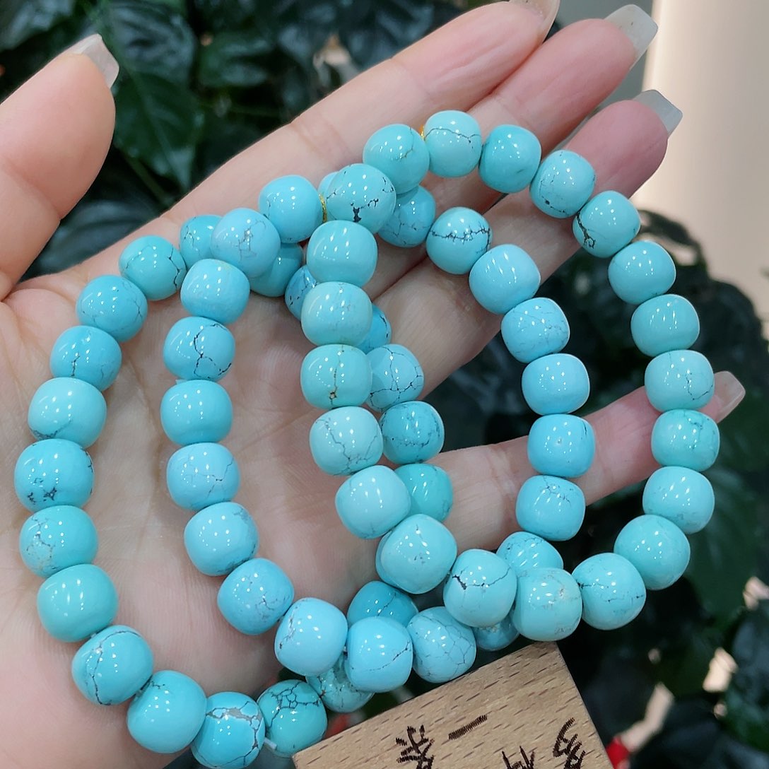 绿松石颈饰未镶嵌