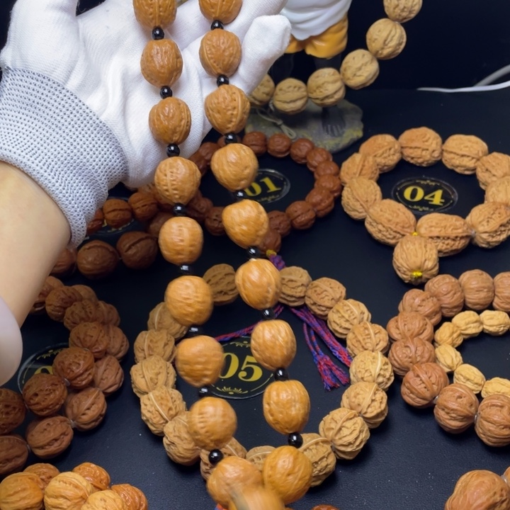 文玩核桃手串光头
