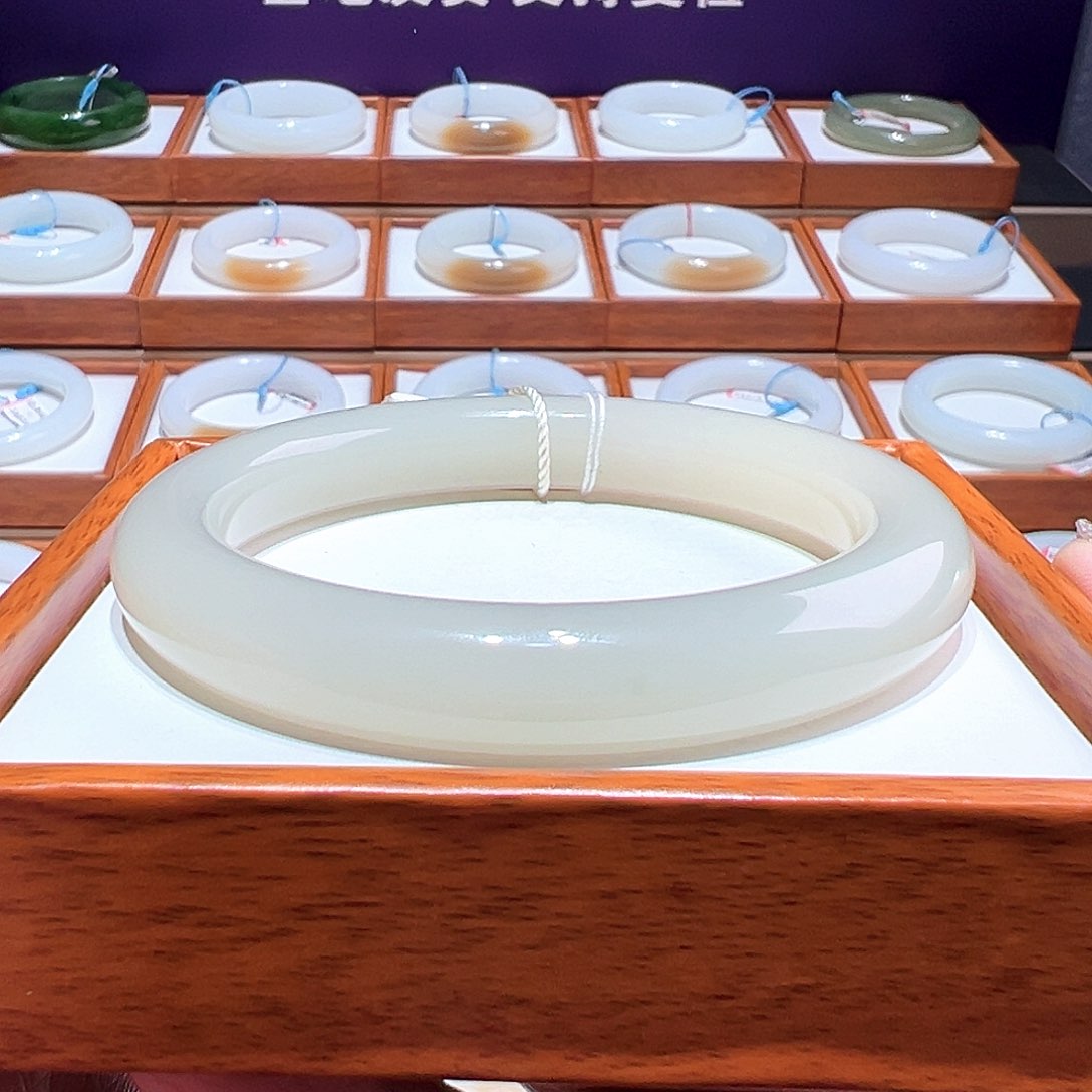 和田玉手镯 62 63未镶嵌