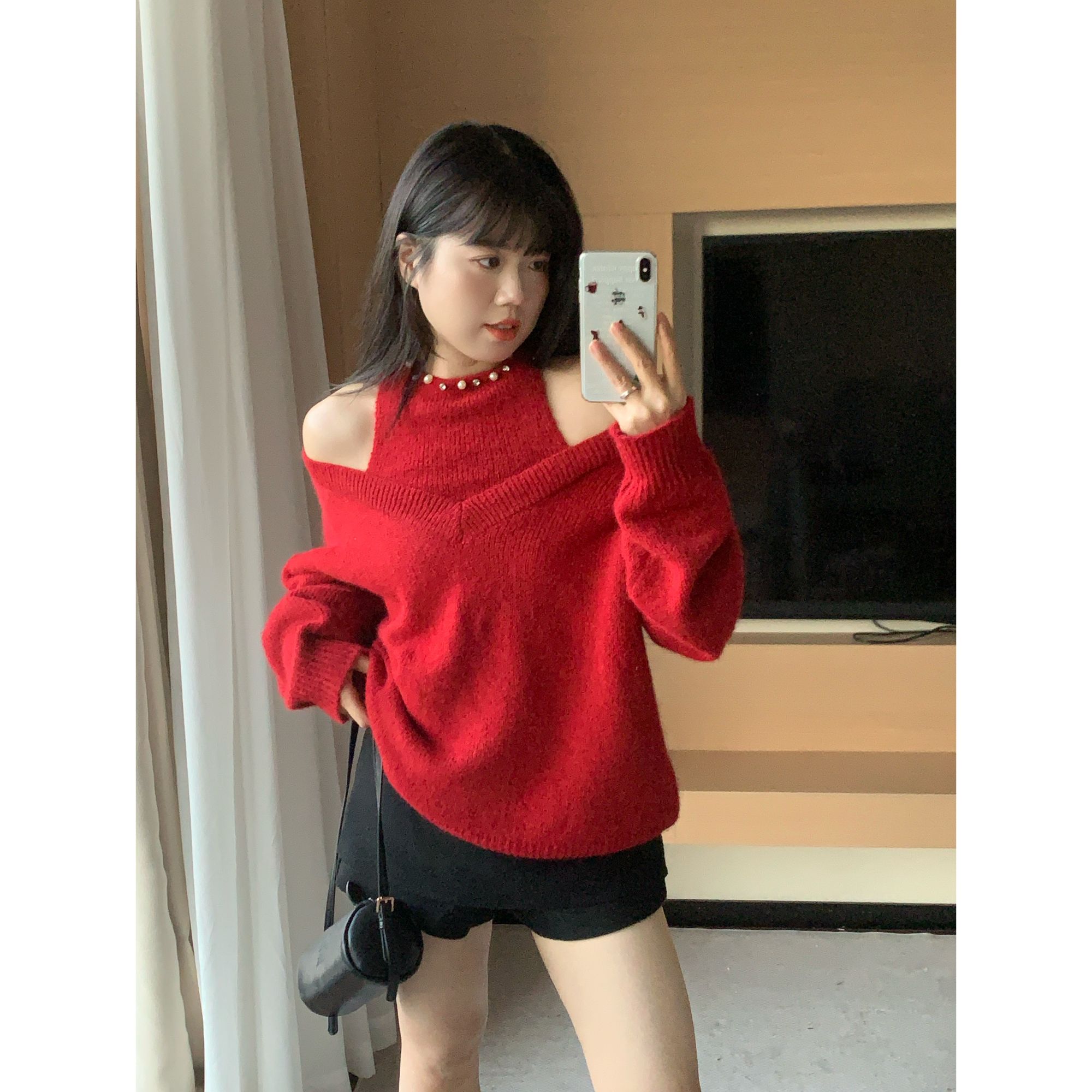 米米子定制“好运buff”正红小露肤珠钻点缀保暖假两件宽松显瘦毛衣