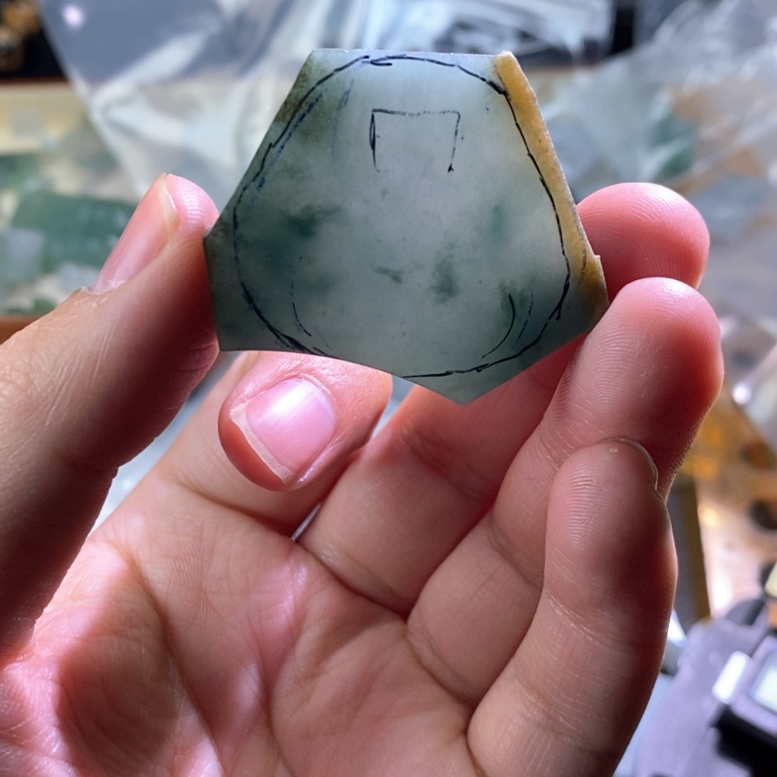 翡翠未镶嵌颈饰定制