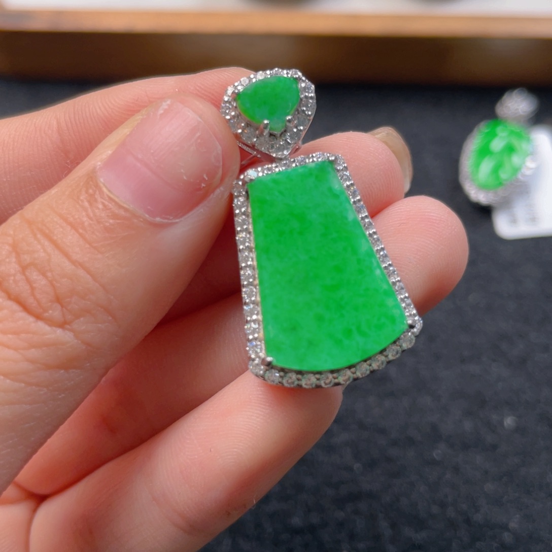 翡翠颈饰银S925镶嵌b j j j j