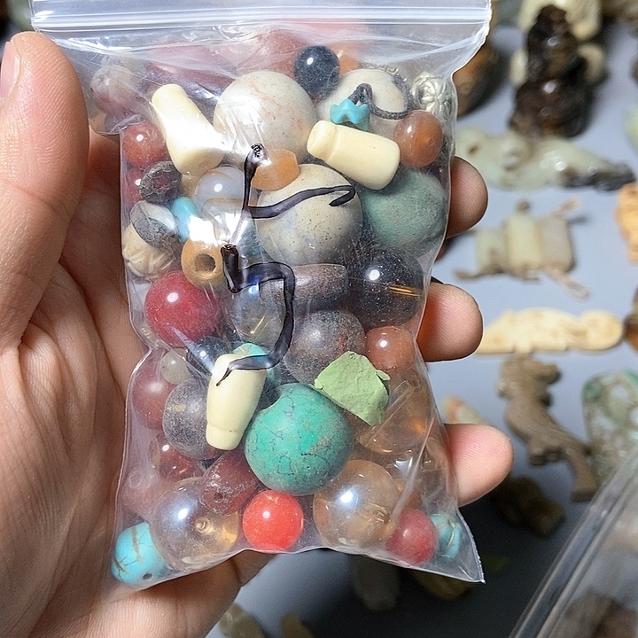 o***陈和田玉未镶嵌颈饰