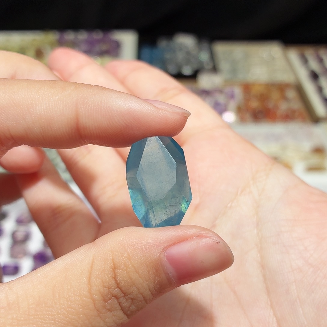 水晶吊坠(不含链)未镶嵌海蓝宝 随形 打孔定制不退换