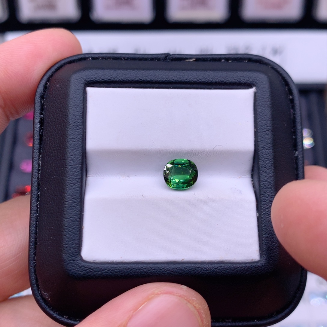 未镶嵌碧玺1.62克拉