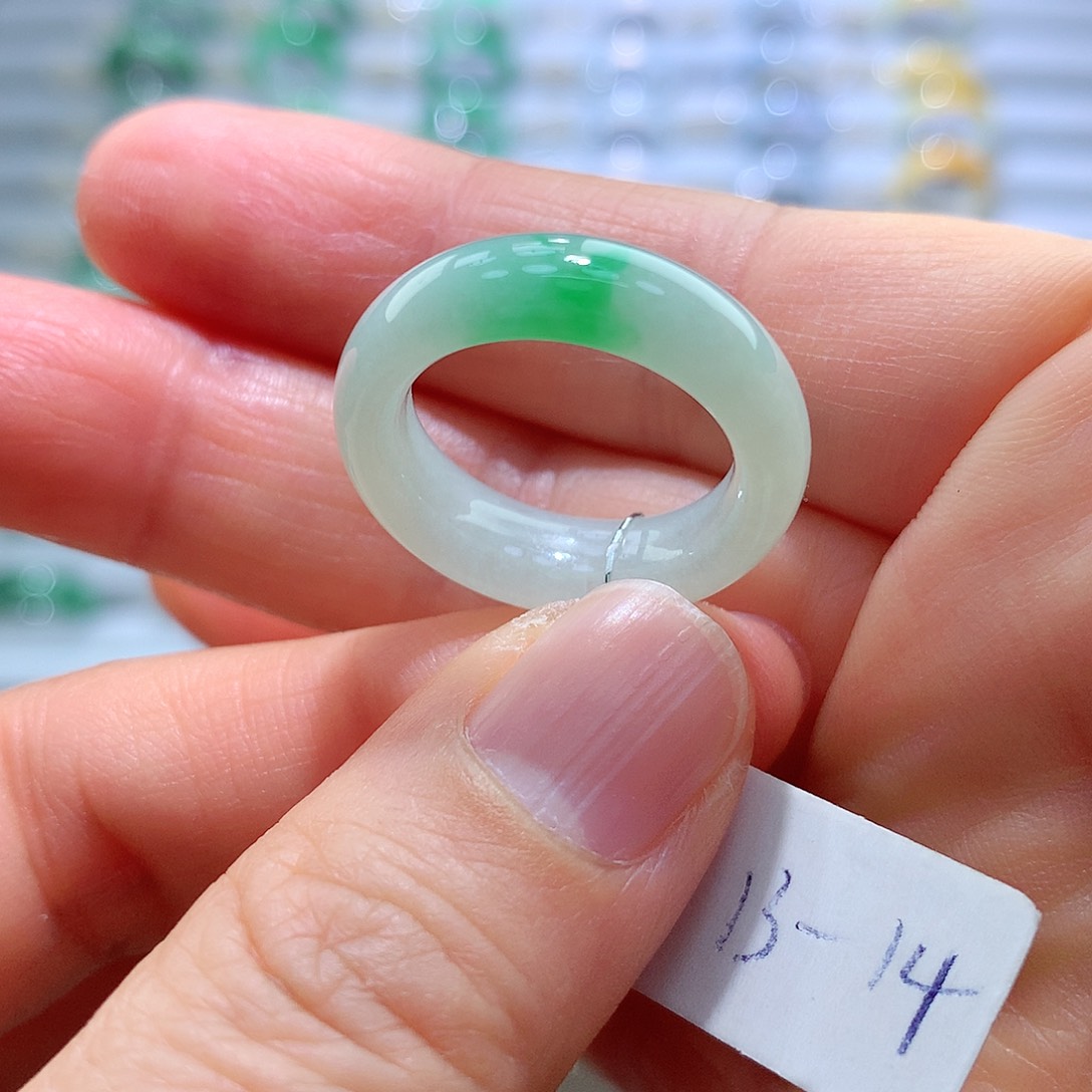 翡翠戒指未镶嵌13-14号