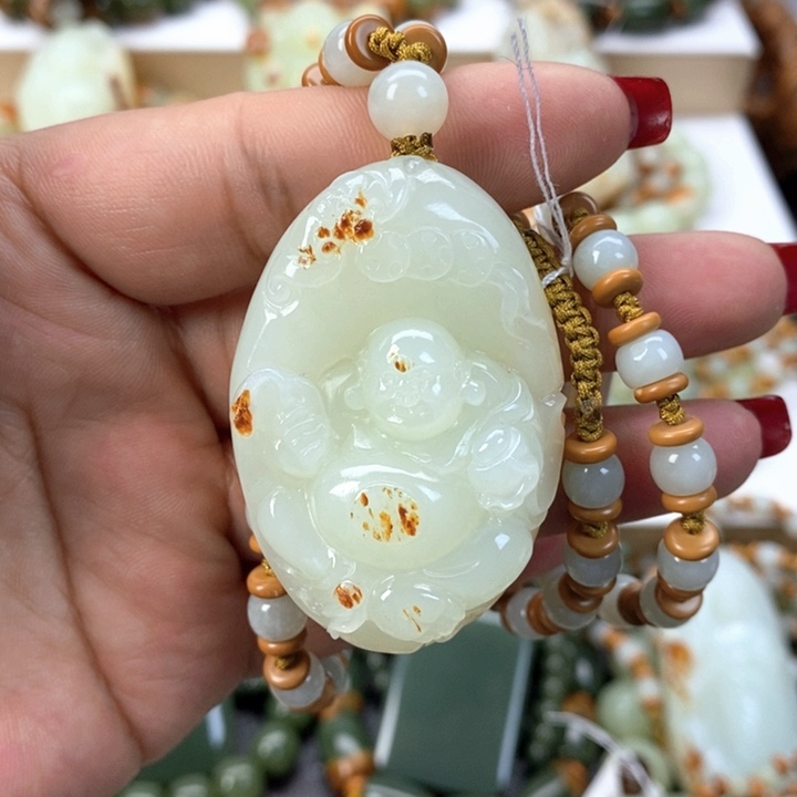 【闪购商品】透闪石质玉挂件未镶嵌岁**好