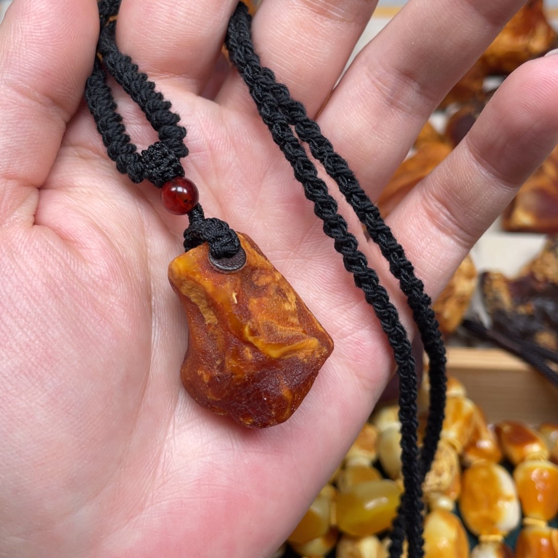 蜜蜡珠宝奇石未镶嵌