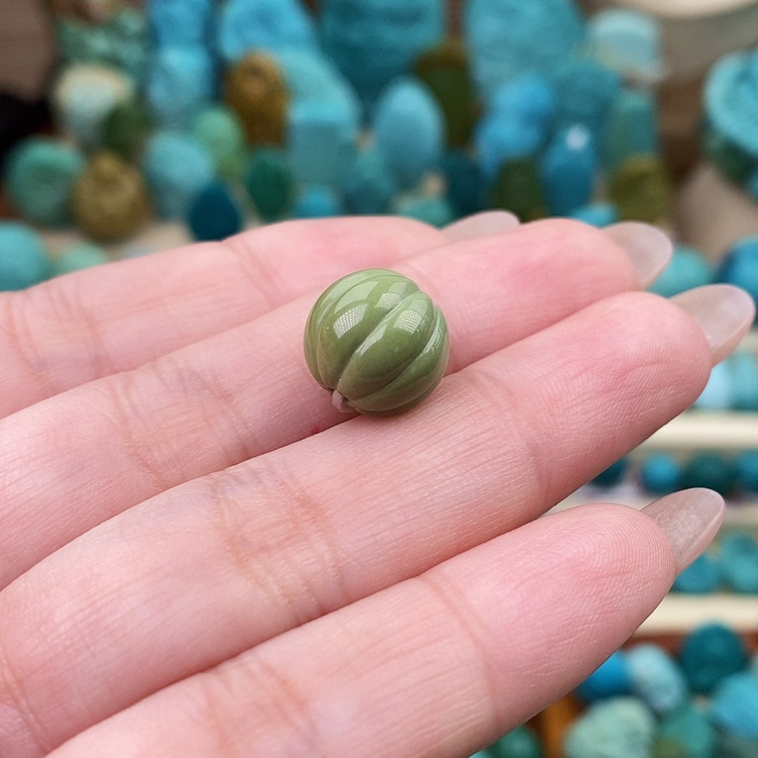 未镶嵌绿松石珠宝奇石