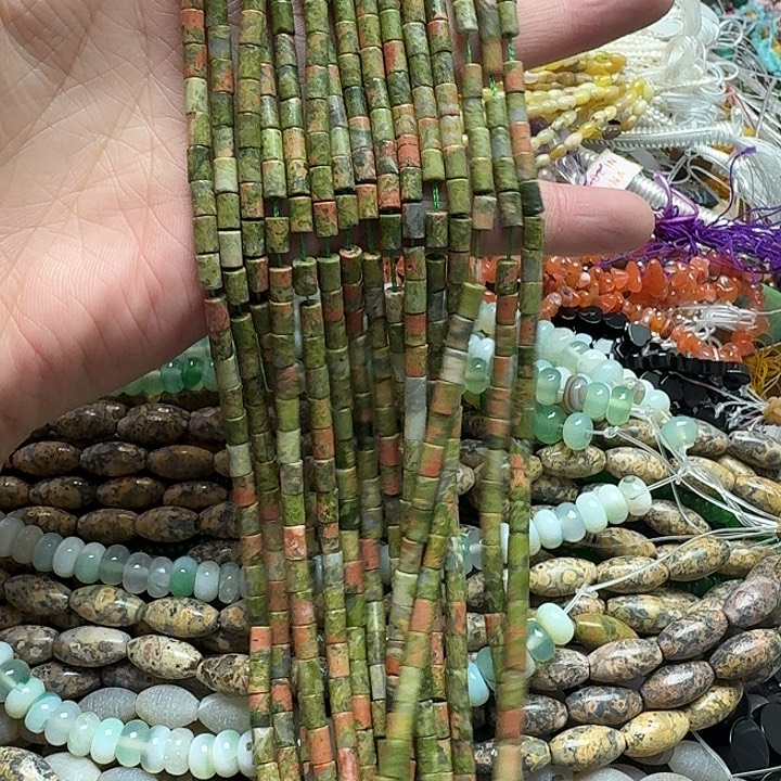 玛瑙/玉髓未镶嵌珠宝半成品一条4x6mm花绿宝