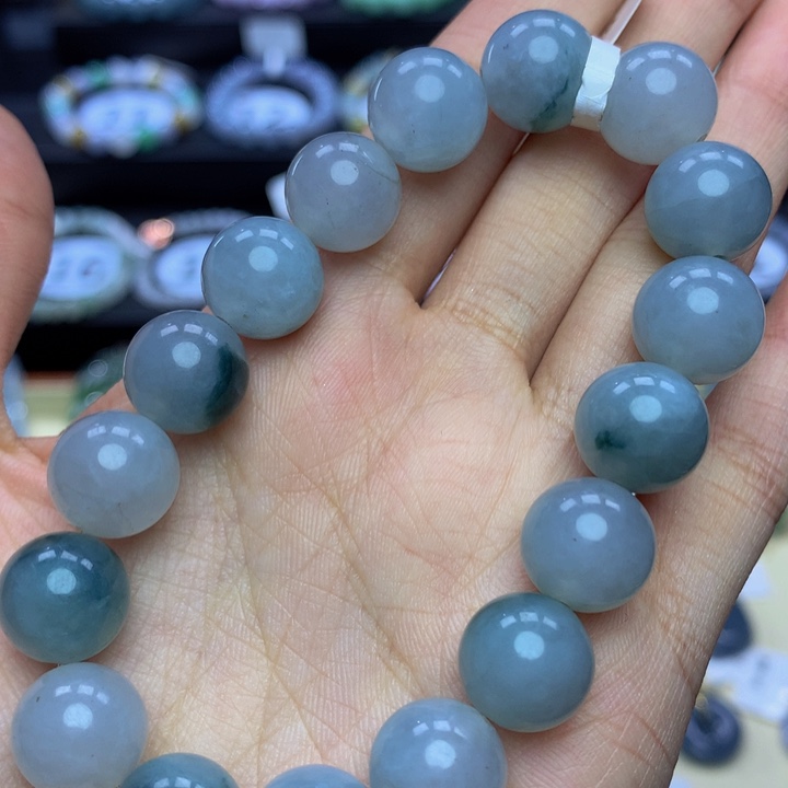 翡翠手链未镶嵌翡翠