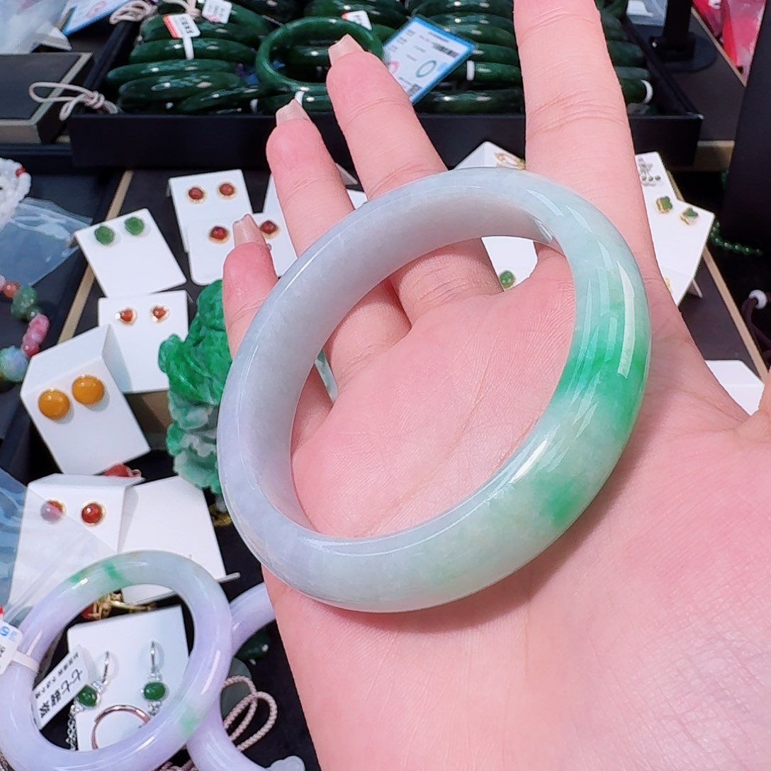 翡翠未镶嵌手镯58圈口