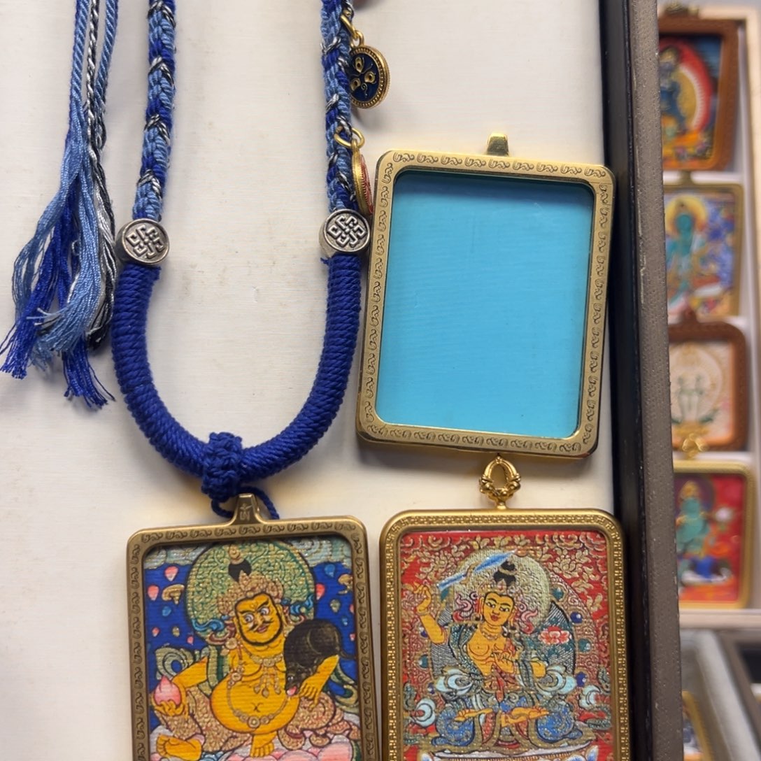 吊坠黄财神文殊菩萨双面钛钢