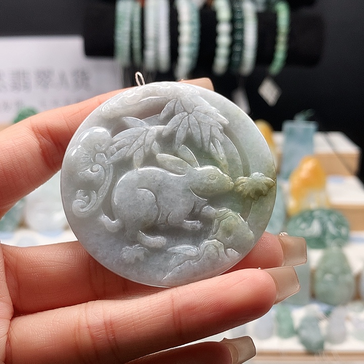 吊坠(不含链)未镶嵌翡翠