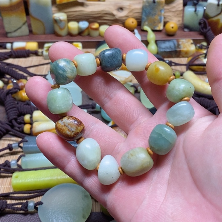 蛇纹石玉手链未镶嵌