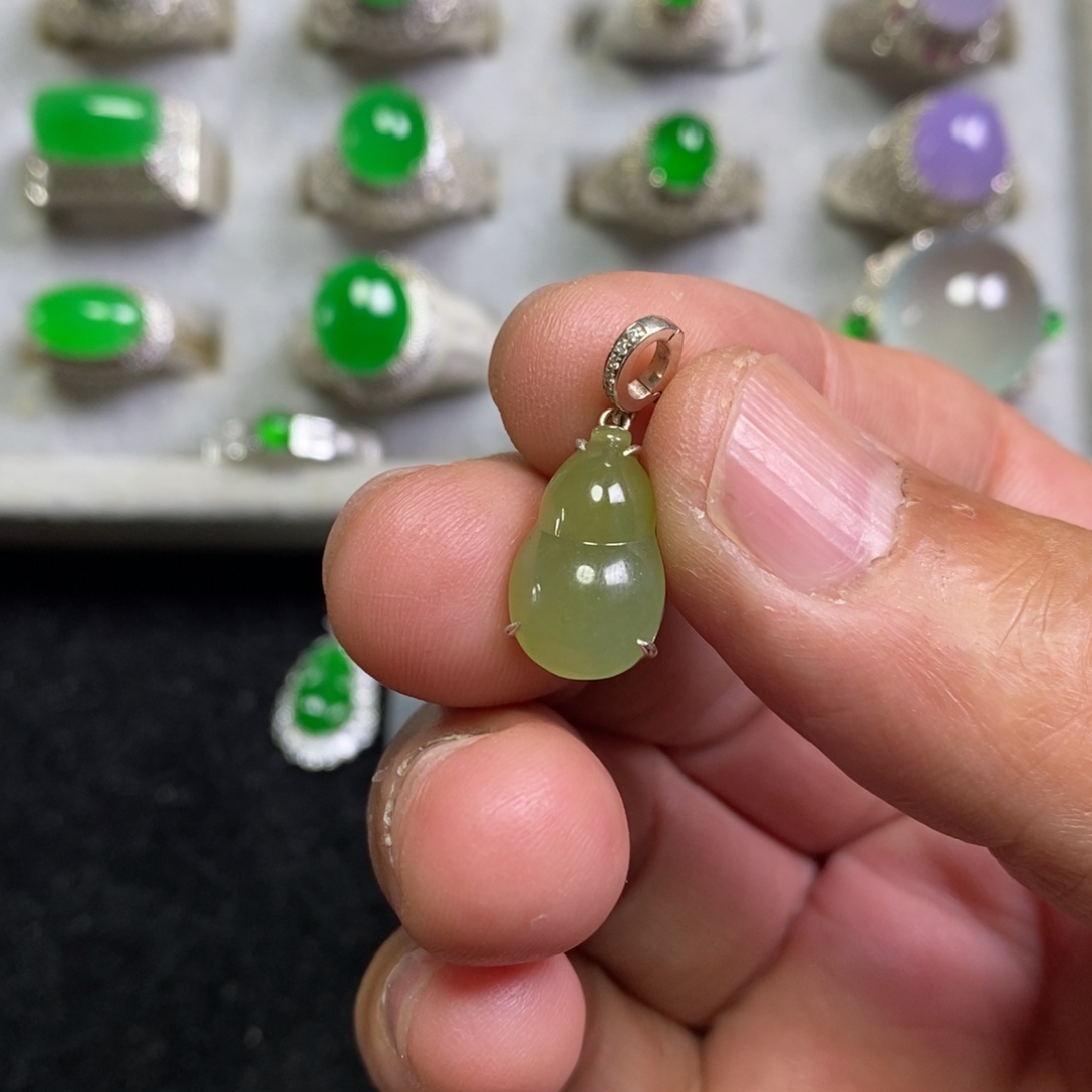 翡翠银S925镶嵌颈饰吊坠