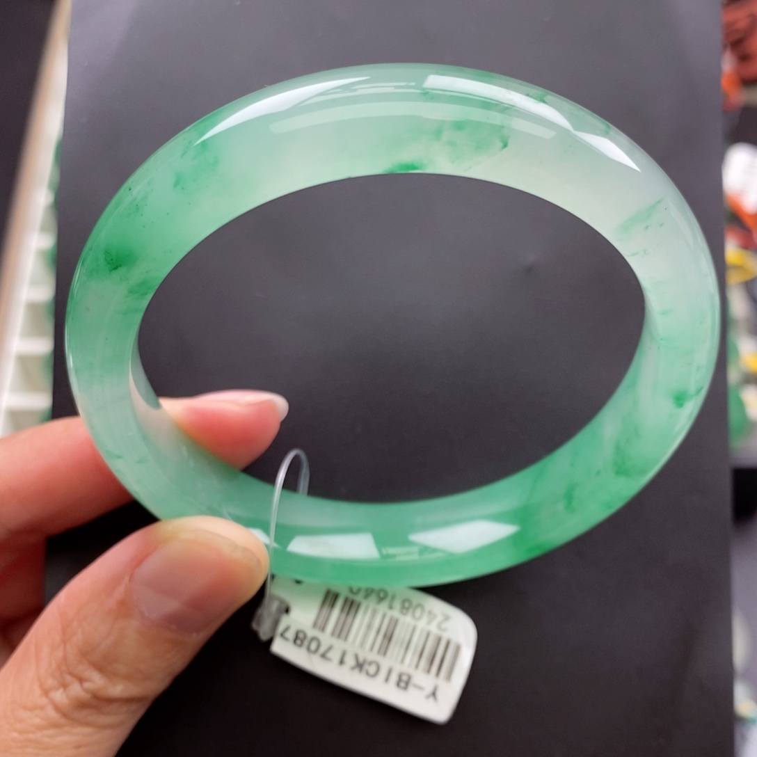 石英质玉手镯未镶嵌温***兔