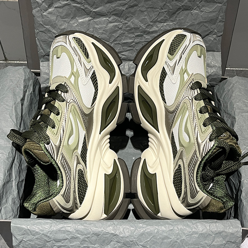 黑武士异瞳老爹鞋男潮牌小众高级感厚底猫眼鞋增高机甲风运动鞋女