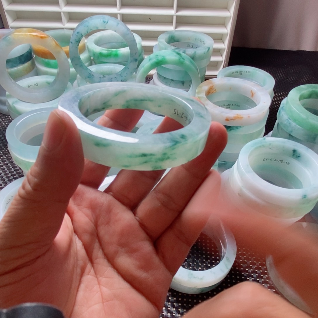 定制翡翠AA未镶嵌爱**爱