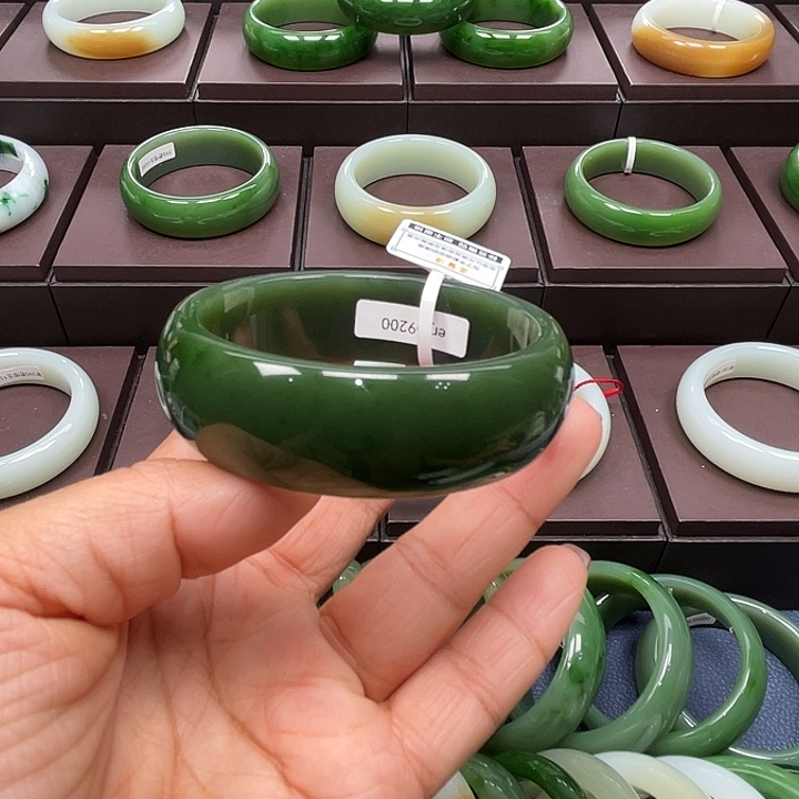 和田玉未镶嵌手镯5859