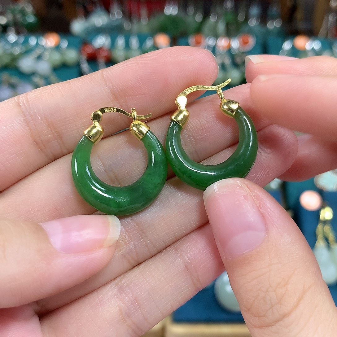 和田玉（碧玉）银S925镶嵌耳饰卡20左右