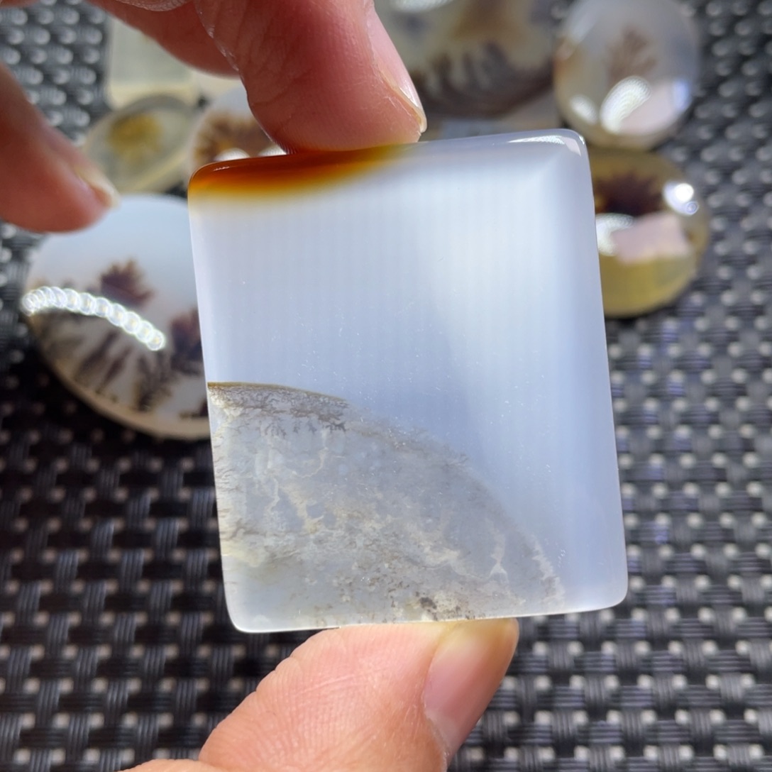 未镶嵌颈饰玛瑙/玉髓盗*