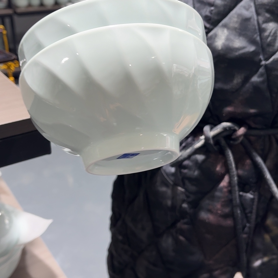 白瓷二级景德镇青釉6.5寸面碗两个