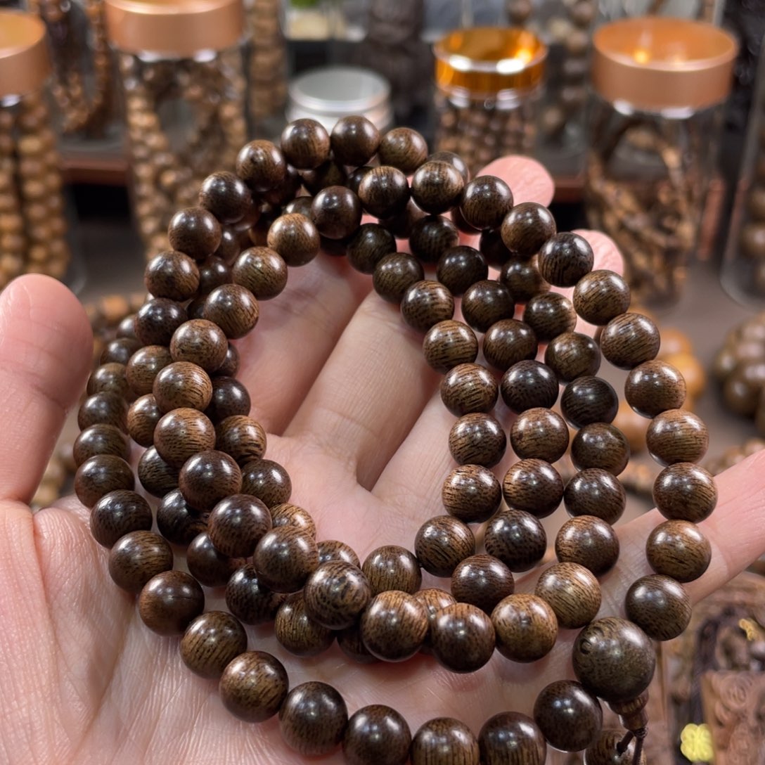 沉香手串海南莺歌绿奇楠