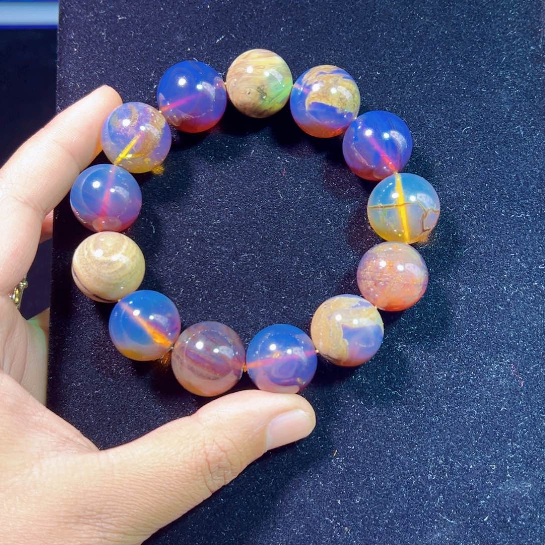 琥珀裸石未镶嵌琥珀