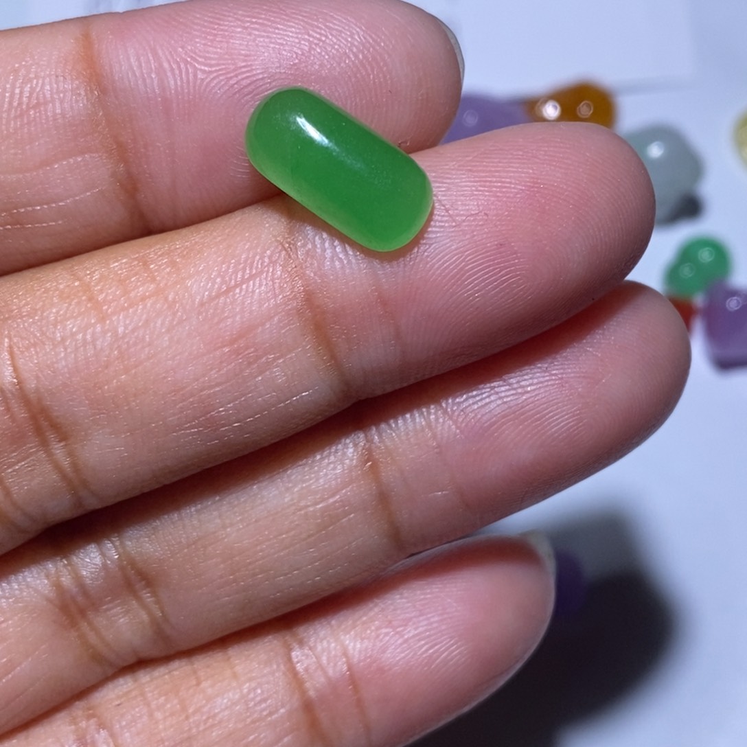 颈饰未镶嵌翡翠你*