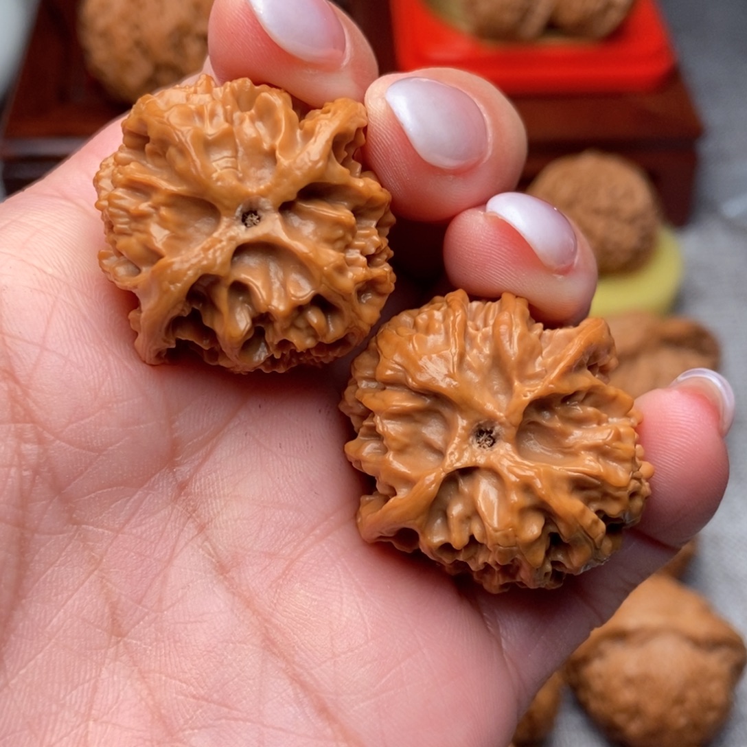 文玩核桃把件红皮苹果33全品